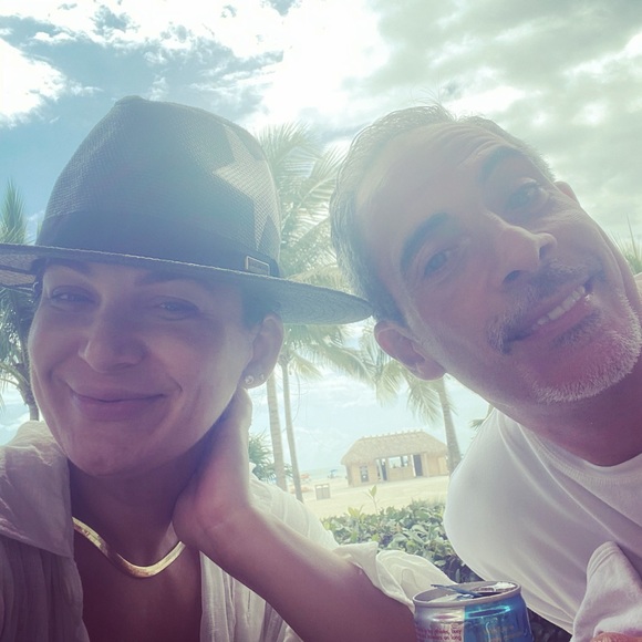 MEET YOUR POSHER - Picture 7 of 9